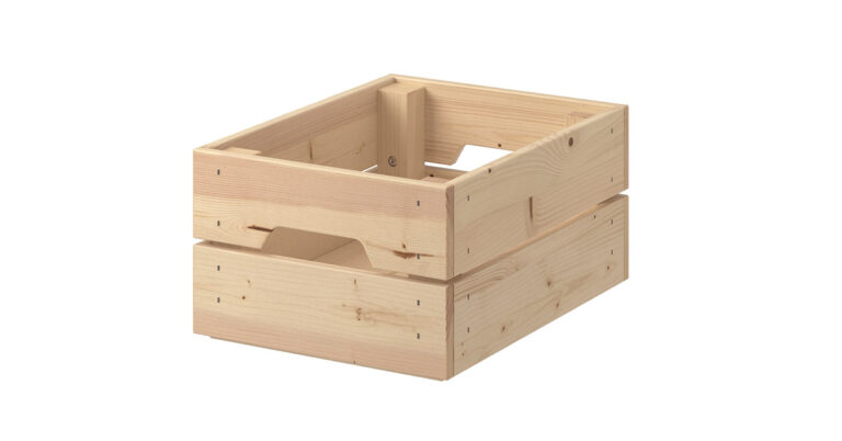 Realizzare una libreria montessoriana fai da te con cassette di legno IKEA libreria montessoriana fai da te