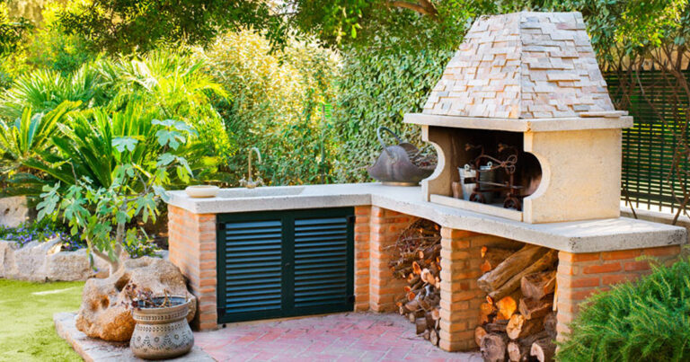 Cucine esterne in muratura: 8 ispirazioni per una cucina rustica in giardino cucine esterne in muratura