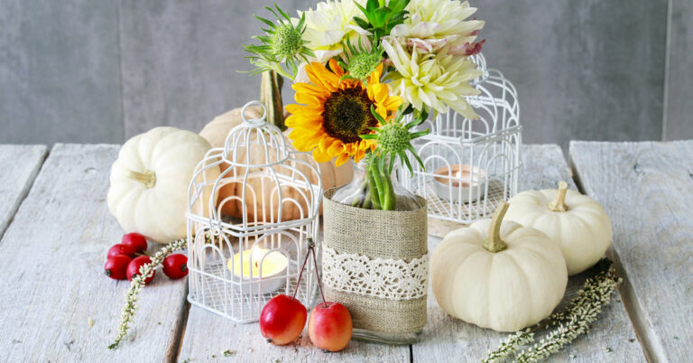 Un bel centrotavola Shabby versione autunno! Le nostre idee per ispirarvi Centrotavola Shabby versione autunno.