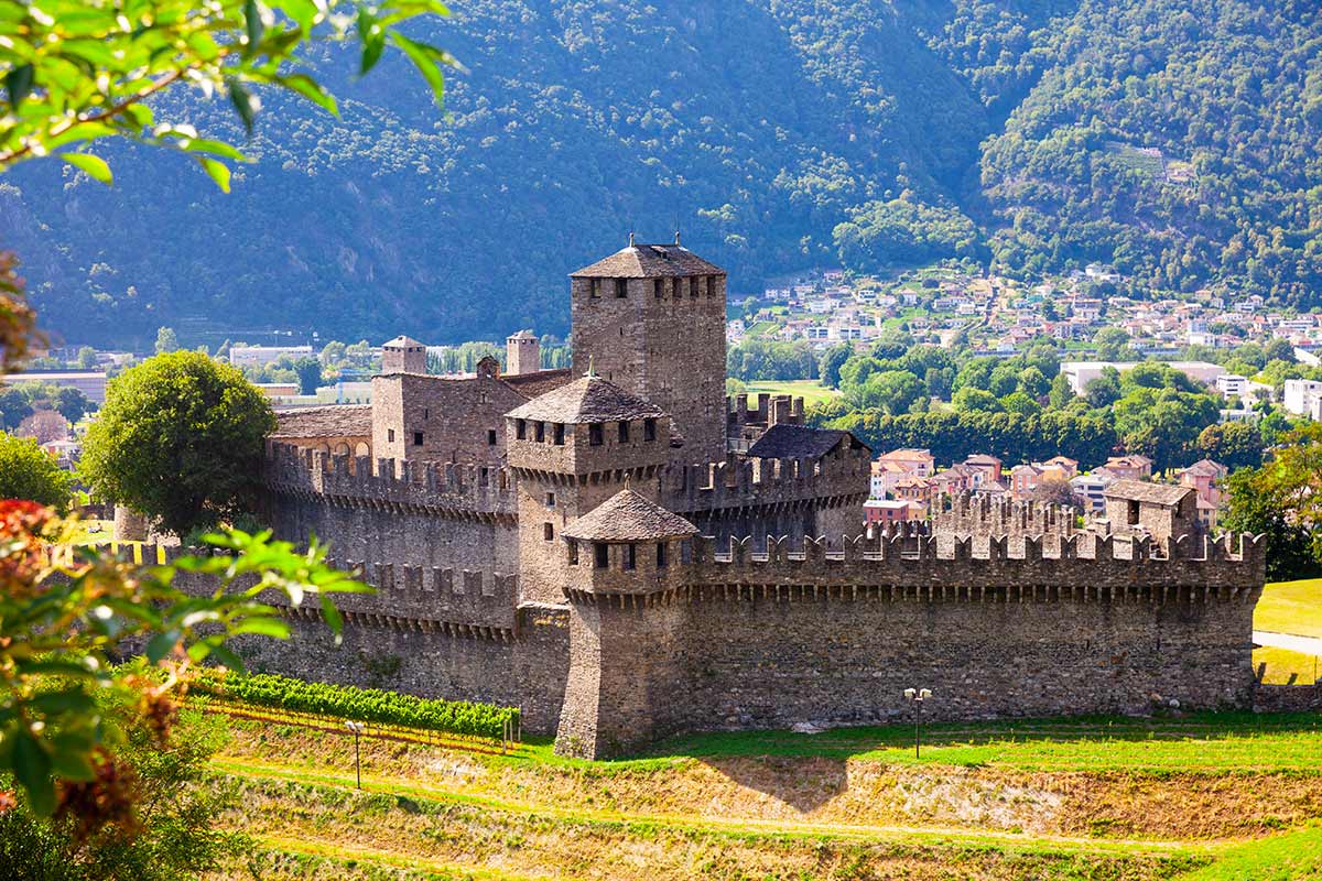 Castello di Montebello, Emilia-Romagna