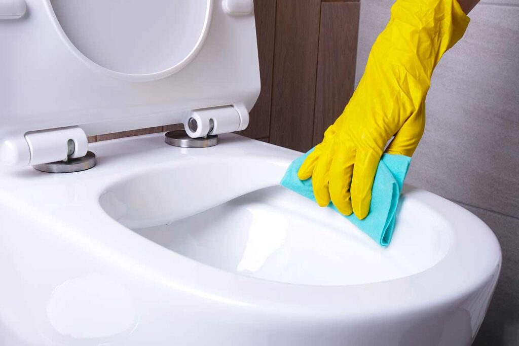 pulizia del bagno calcare