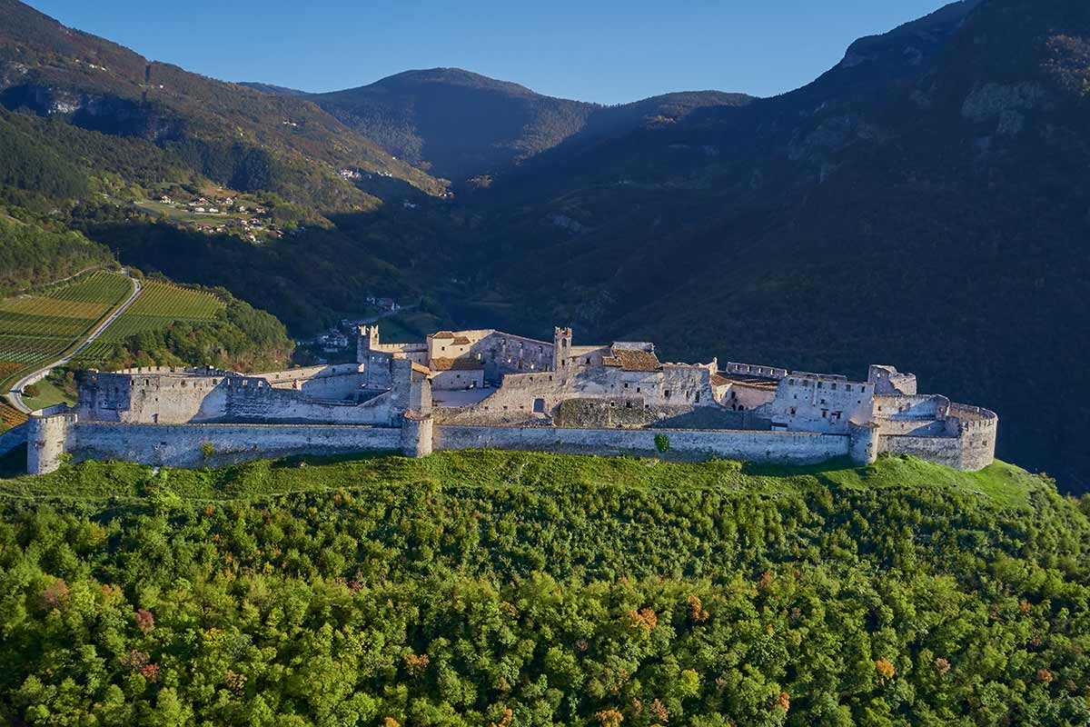 Castel Beseno, vista panoramica.
