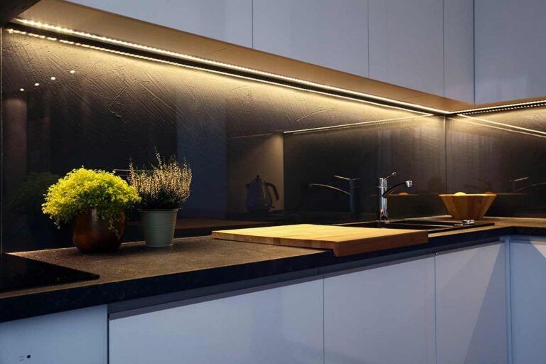 Rivoluziona la tua cucina: scopri i vantaggi dei LED sottopensile senza fili LED sottopensile senza fili