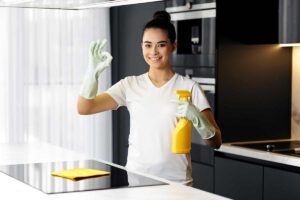 Pulizia perfetta piano cottura a induzione.