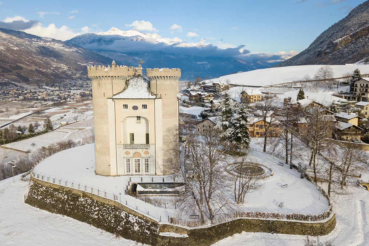 Castello di Aymavilles sotto la neve.