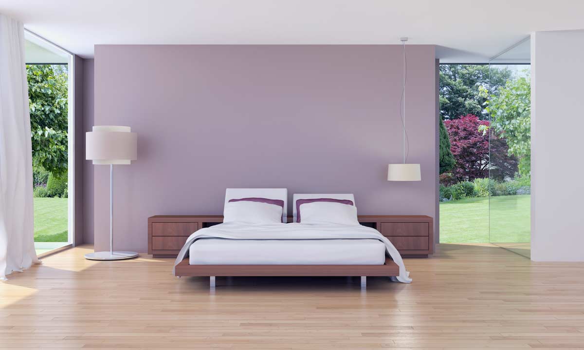 parete color lilla in camera