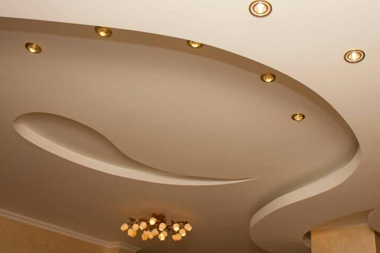 Illuminazione sofisticata: crea atmosfera nel tuo soggiorno con le ultime tendenze illuminazione casa trend 2024