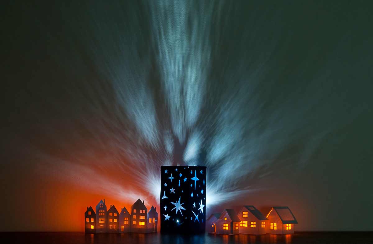 Lanterne fai da te con barattolo di latta.