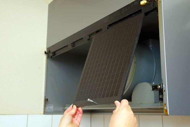 Sgrassare il filtro della cappa: tecniche efficaci per una cucina più sana Sgrassare il filtro della cappa.