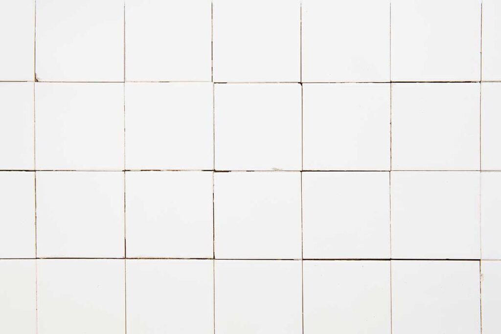 pulire fughe piastrelle