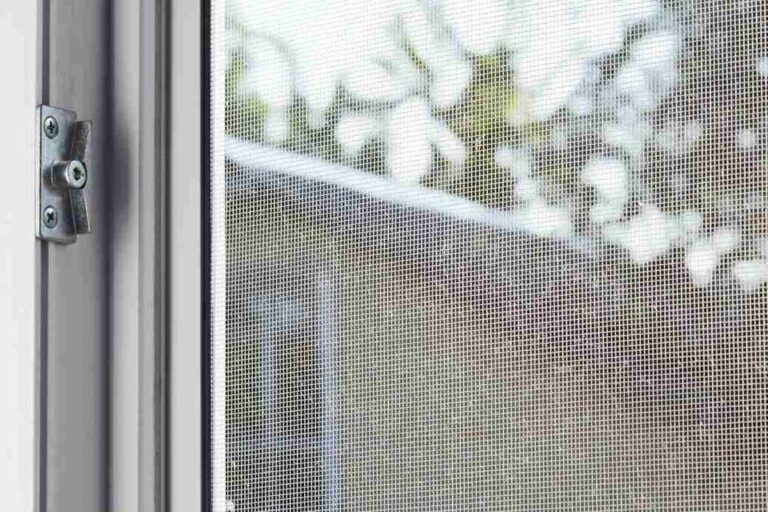 Come pulire le zanzariere senza smontarle? Scopri le migliori strategie pulire le zanzariere senza smontarle