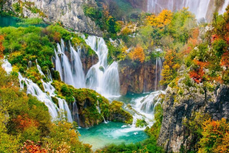 Cascate spettacolari e laghi di acqua cristallina: scopri uno dei parchi nazionali della Croazia più famosi d'Europa Parco Nazionale dei Laghi di Plitvice
