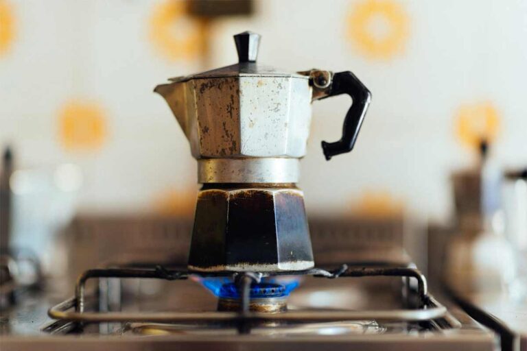 La moka brillante: riscopri il metodo tradizionale per una pulizia impeccabile come pulire la Moka