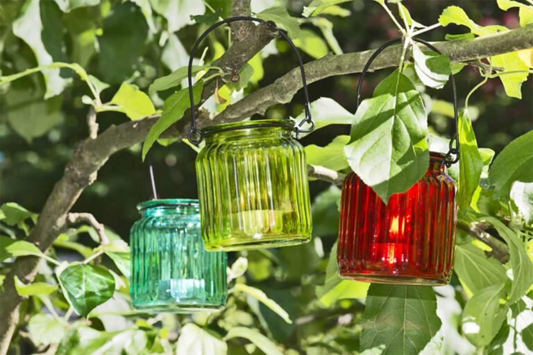 Idea geniale per il giardino: creare lanterne fai da te con contenitori di vetro lanterne fai da te barattoli vetro giardino