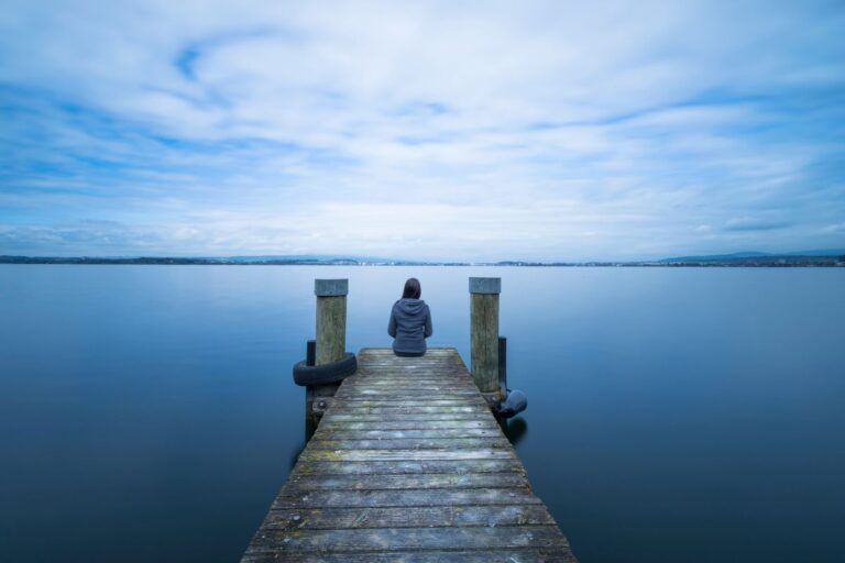 I 4 segni zodiacali che amano la solitudine: scopri chi sono segni zodiacali solitari