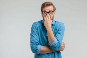 Come i segni zodiacali reagiscono alle situazioni imbarazzanti