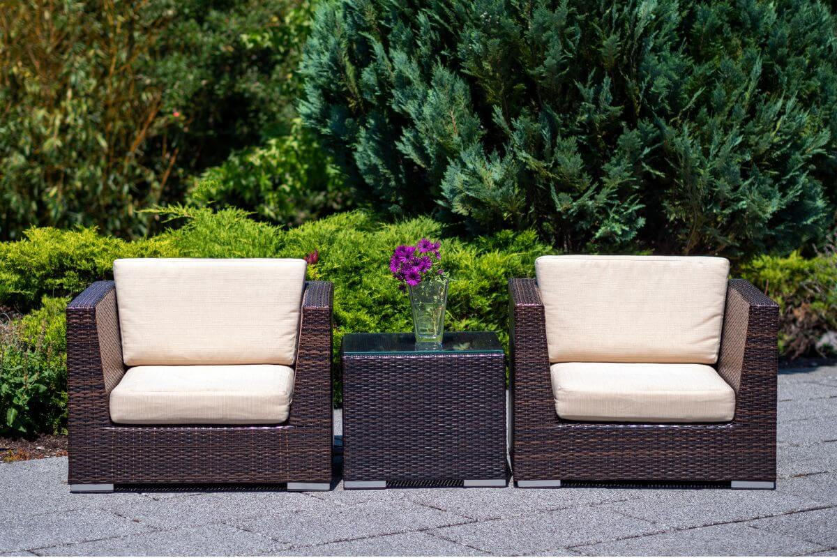 I migliori materiali per mobili outdoor