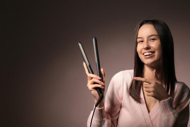 Piastra per capelli: ecco come pulirla correttamente in pochi passi pulizia piastra