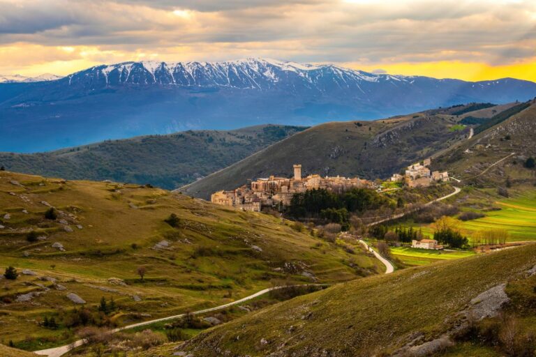 Alla scoperta di Santo Stefano di Sessanio: il borgo fiabesco d’Abruzzo Santo Stefano di Sessanio Abruzzo