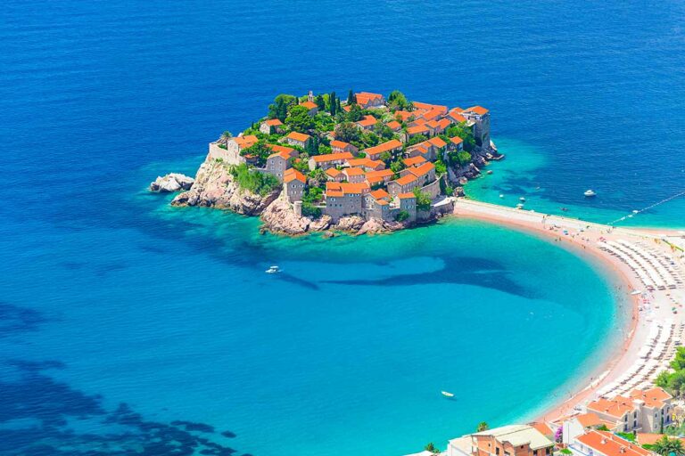 Santo Stefano: l'isola di rara bellezza e ricca storia in Montenegro santo stefano montenegro