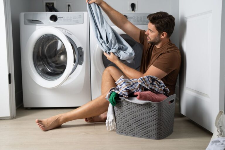 Il trucco geniale per asciugare i panni in lavatrice: provalo subito Trucco per asciugare i panni in lavatrice