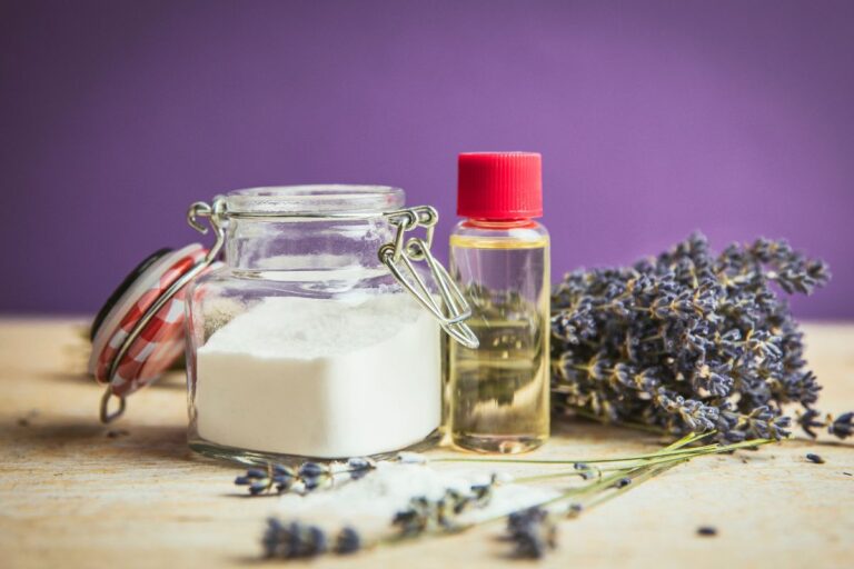 Scopri il rimedio naturale che assorbe i cattivi odori in ogni ambiente Deodorante naturale per la casa