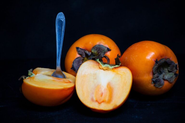 Cachi: scopri le varietà più deliziose e le loro caratteristiche uniche caratteristiche delle varie varietà di Cachi