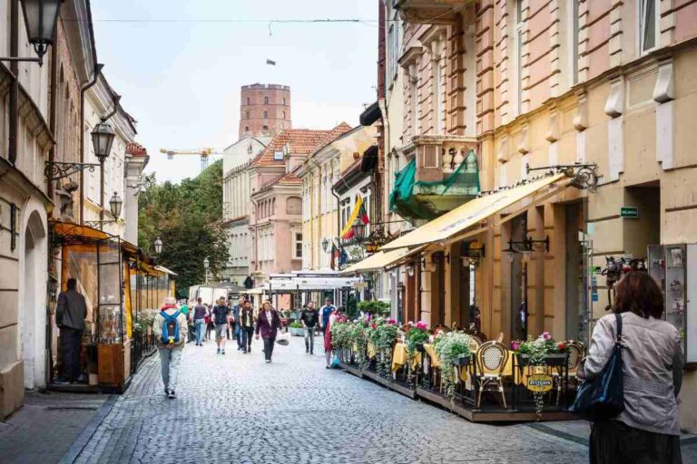 Viaggio a Vilnius: il meglio della capitale lituana tra arte e storia Vilnius