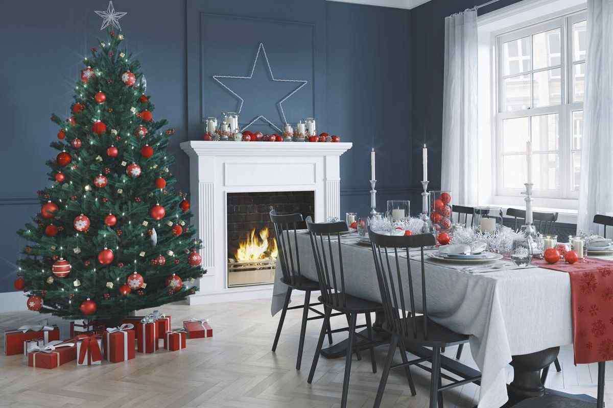 decorazioni classiche natalizie rosse per soggiorno