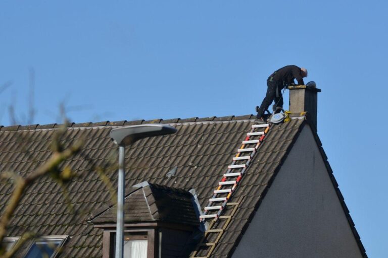 Stufa a pellet e camini: ecco perché è necessario pulire la canna fumaria in questo modo come pulire la canna fumaria del camino