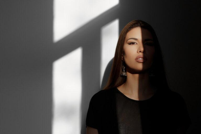 8 segni zodiacali più misteriosi: chi sono e perché mascherano i loro sentimenti 8 segni zodiacali misteriosi