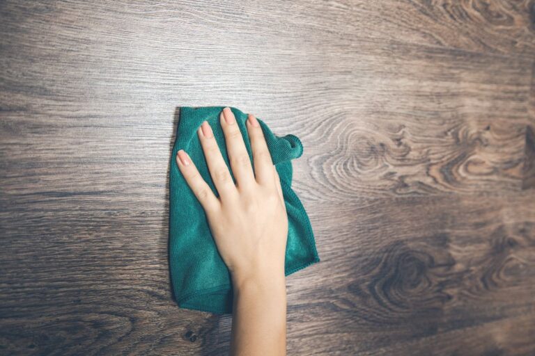 5 rimedi naturali per pulire e proteggere i tuoi mobili in legno Pulire mobili in legno con prodotti naturali