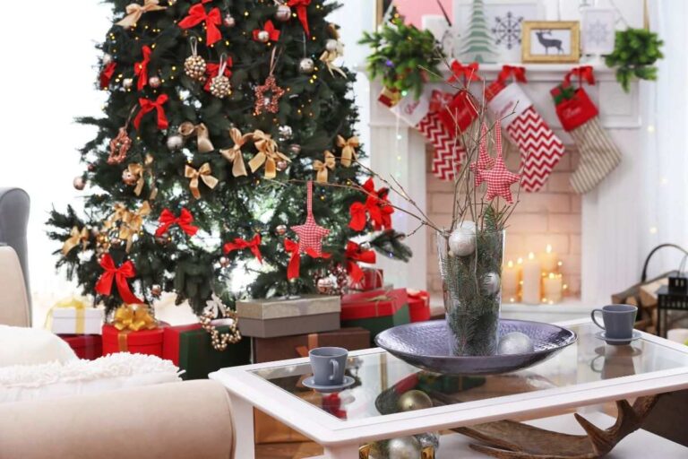 Trend natalizi 2024: idee di decorazione per una casa chic e originale come decorare casa per un natale chic