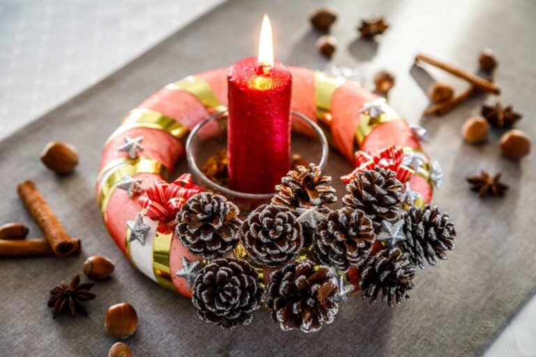 Centrotavola fai da te con le pigne: idee semplici per un Natale che conquista al primo sguardo come creare un centrotavola fai da te con le pigne