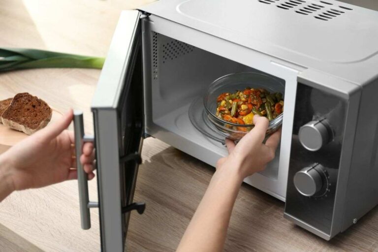 Il vetro nel microonde è sicuro? Scopri come evitare rischi inutili ciotola-vetro-per-microonde