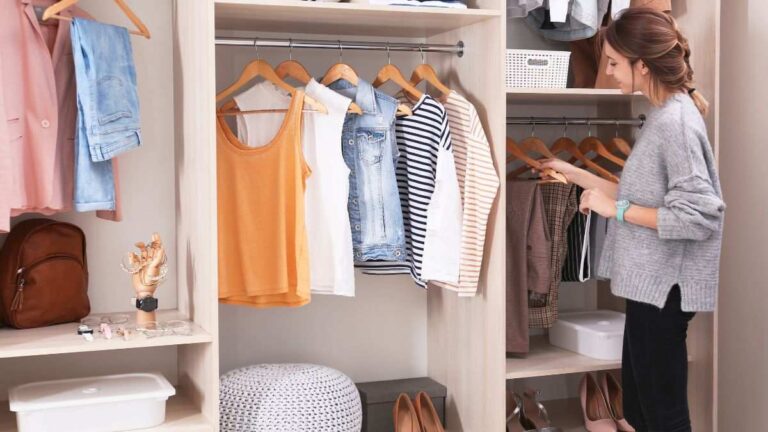 Mettere il sale nell’armadio? Scopri il trucco che tutti dovrebbero conoscere come avere armadio profumato con il sale