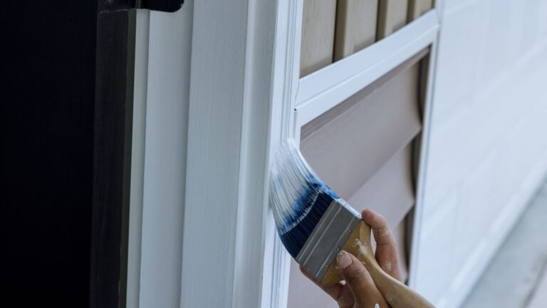 Come rinnovare una porta in legno già verniciata in pochi semplici passi come rinnovare una porta in legno in modo semplice