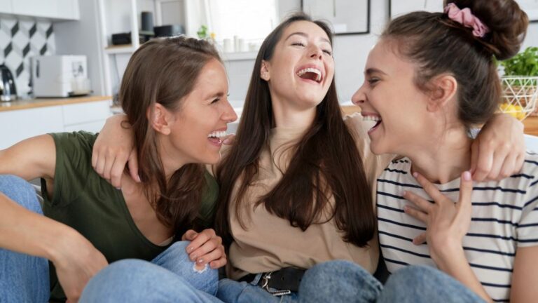 Quali segni zodiacali ti faranno ridere di più? Scopri la classifica dei più comici I segni zodiacali che ti faranno ridere di più