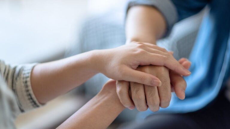 I 5 segni zodiacali più premurosi: scopri chi sono i veri custodi del cuore quali sono i segni zodiacali più premurosi