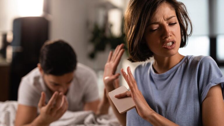 Questi 5 segni zodiacali non danno mai una seconda possibilità in amore Coppia che litiga