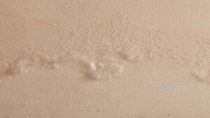 come riparare muro danneggiato dal salnitro