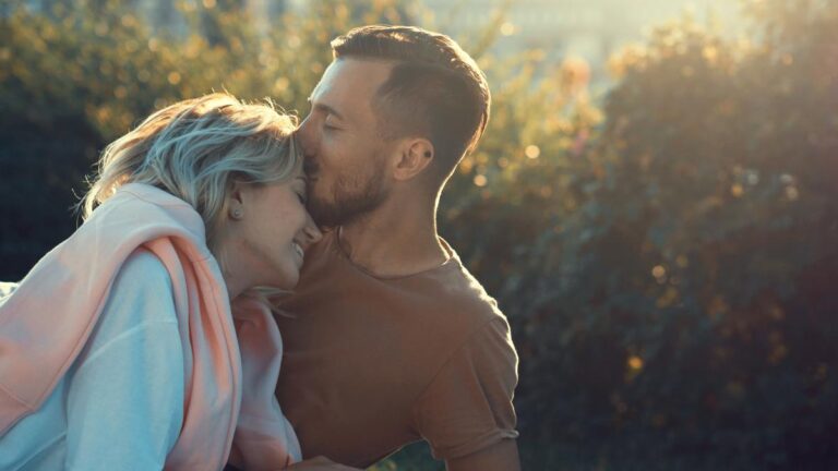 I 5 segni zodiacali più fortunati in amore: scopri se il tuo è nella lista Coppia