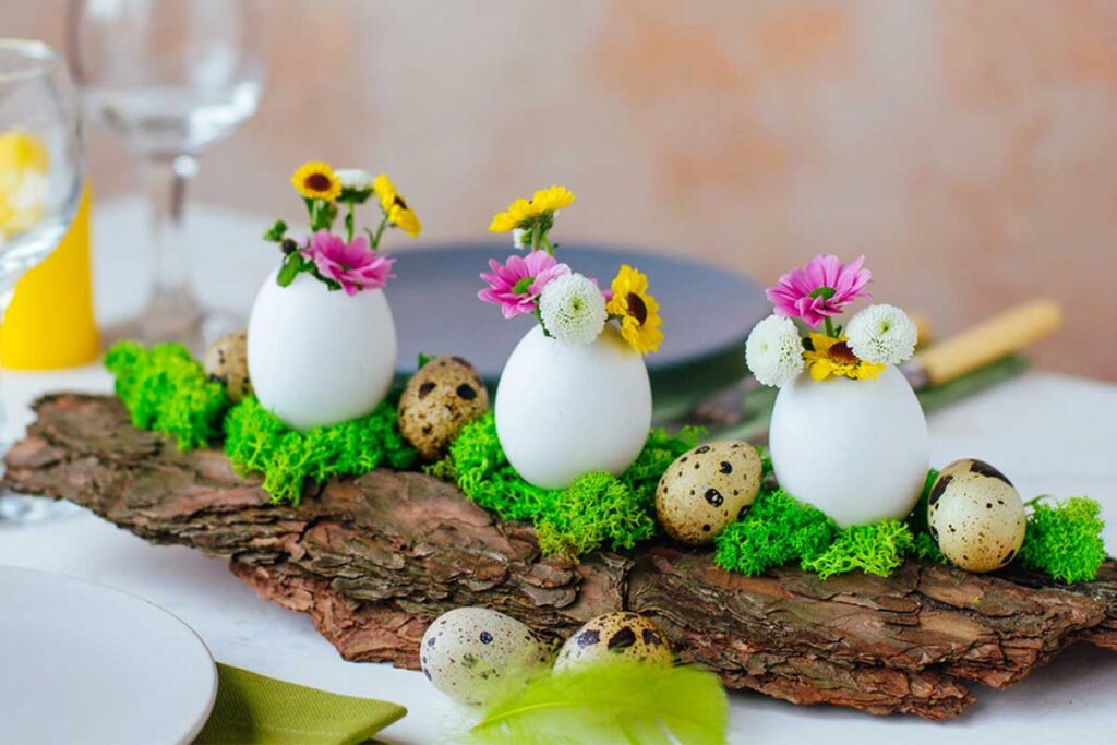 decorazioni pasquali con uova e fiori